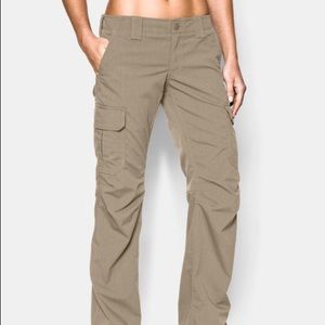 Under Armour women’s size 8 tactical pants